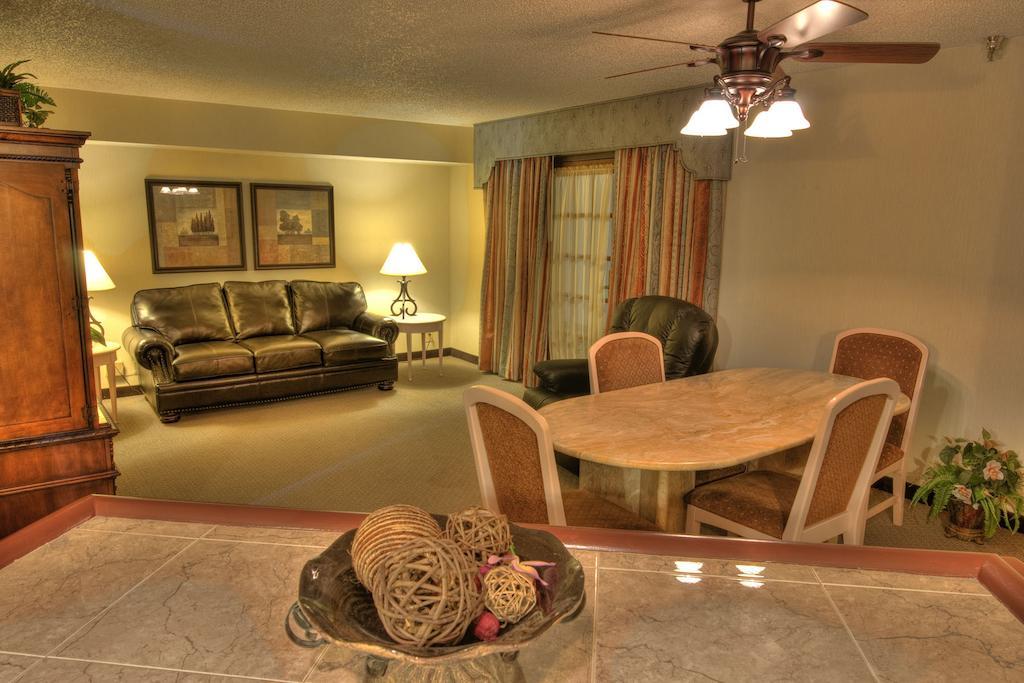 Mcm Elegante Suites Abilene Extérieur photo