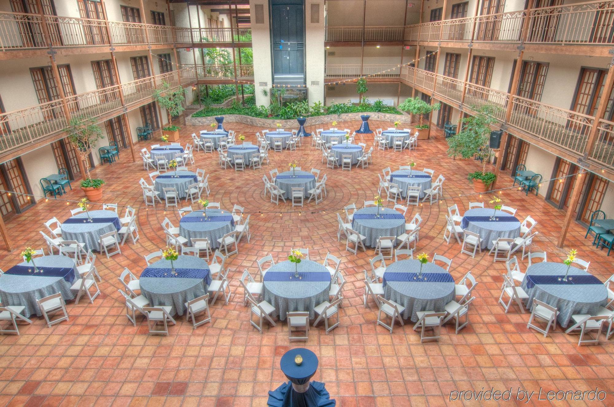Mcm Elegante Suites Abilene Extérieur photo