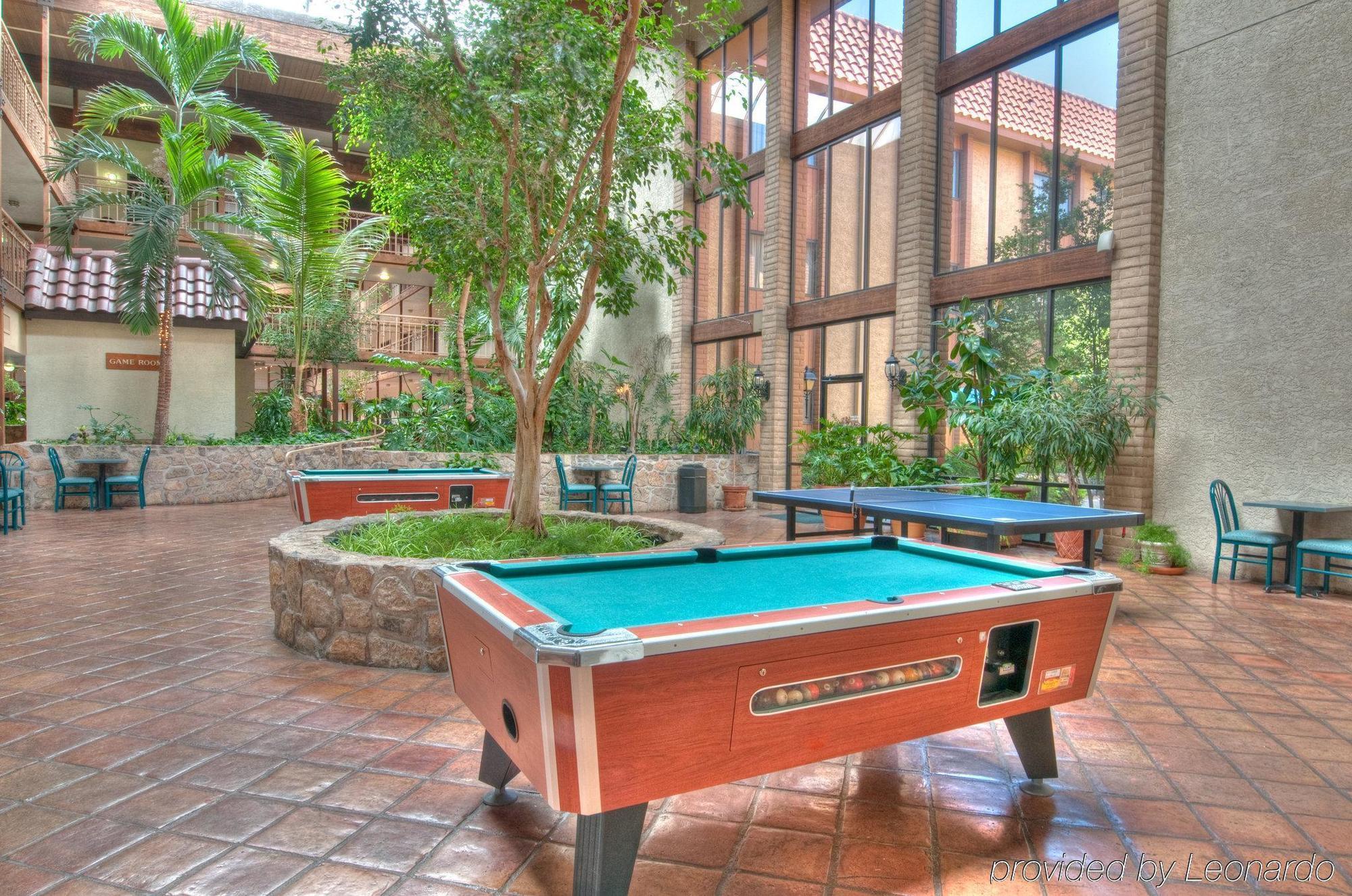 Mcm Elegante Suites Abilene Extérieur photo