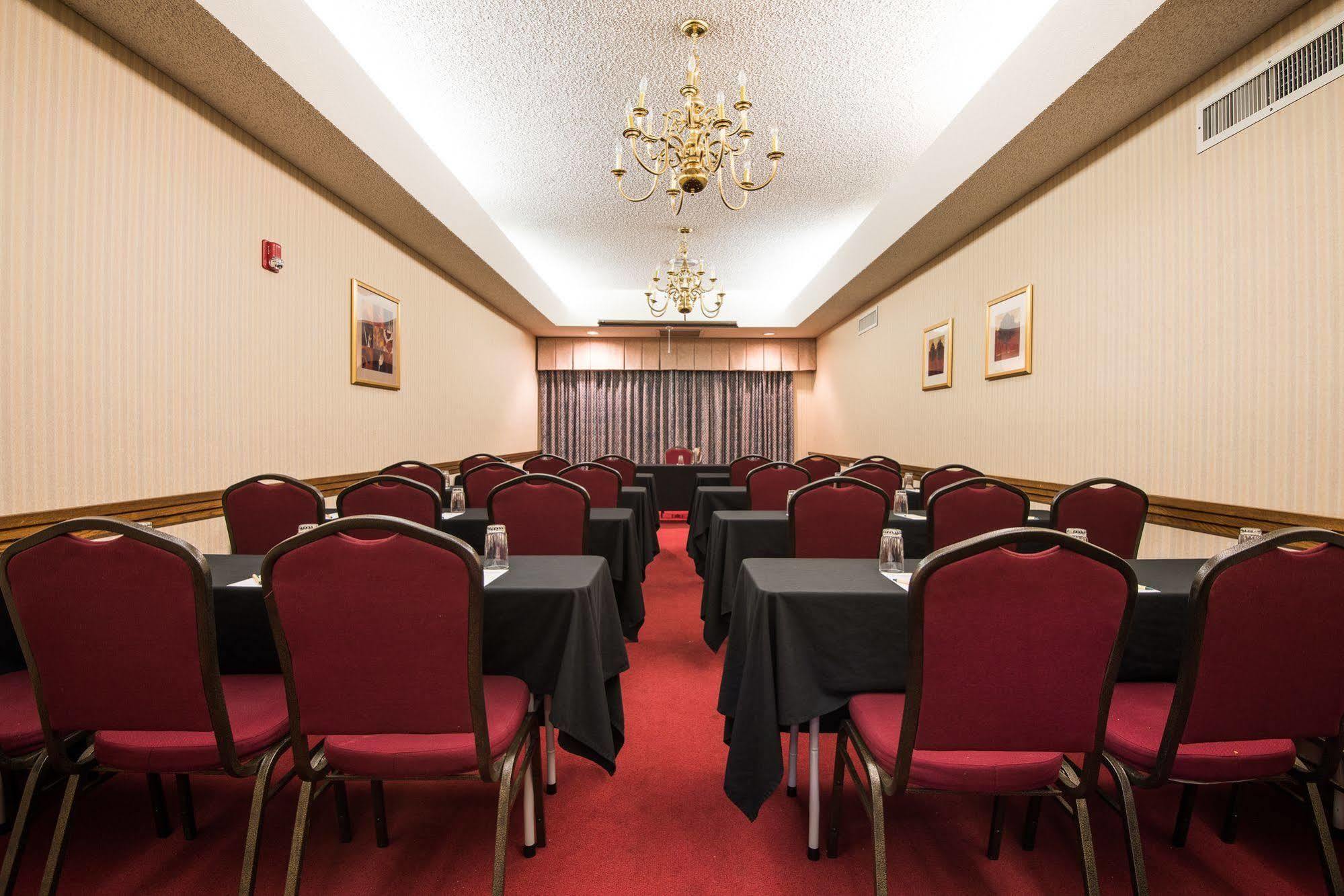 Mcm Elegante Suites Abilene Extérieur photo