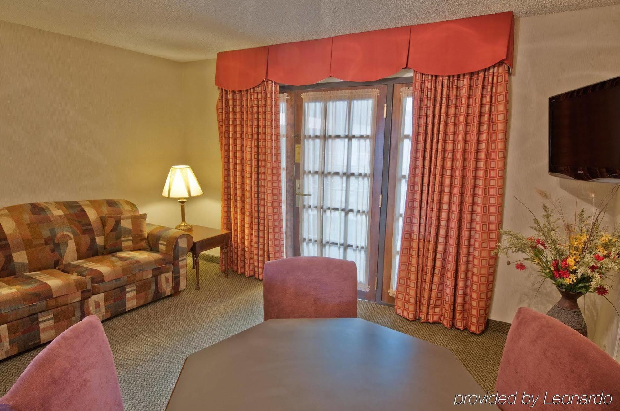 Mcm Elegante Suites Abilene Extérieur photo